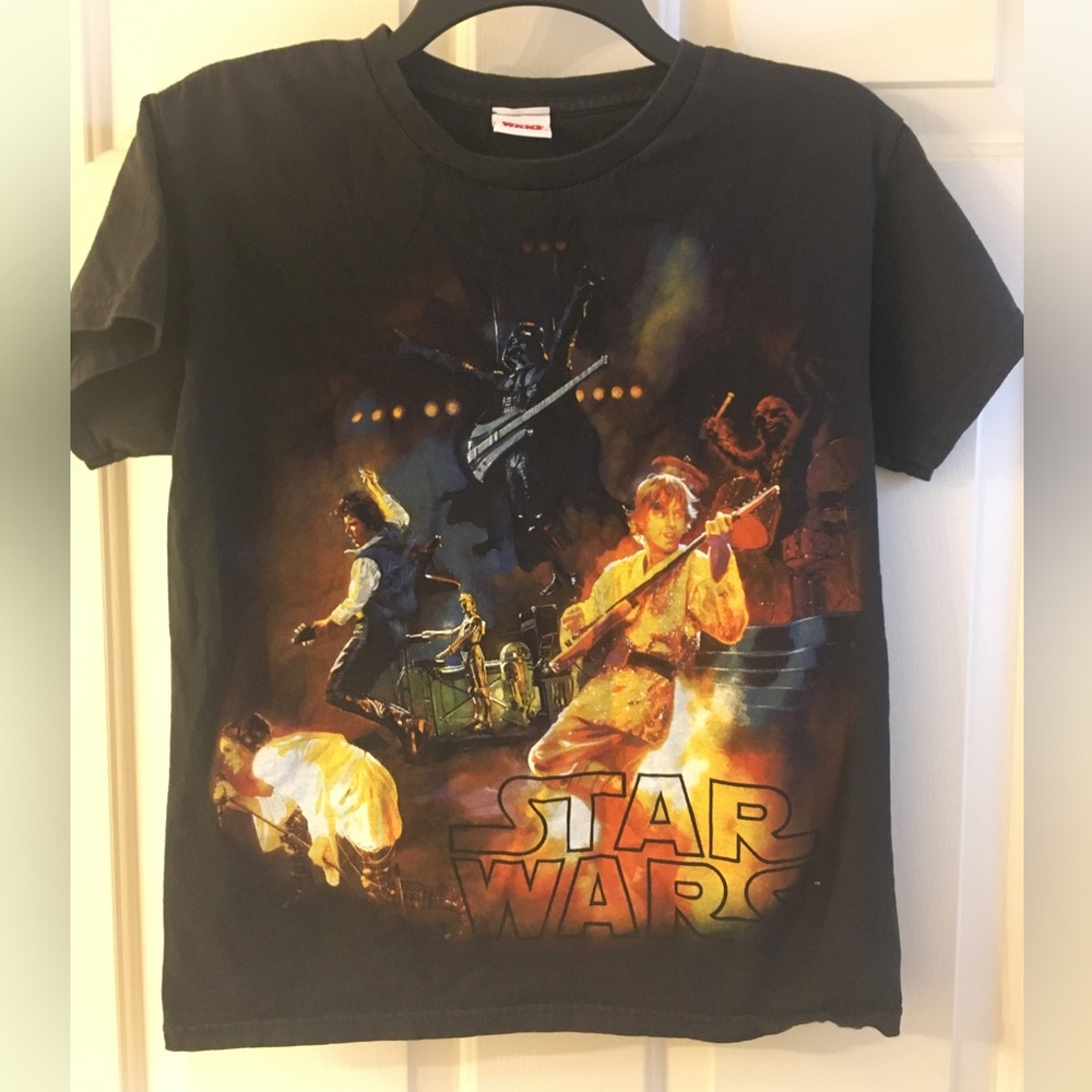 Vintage Star Wars Rock Band Tee in Excellent Condition! Size: Small